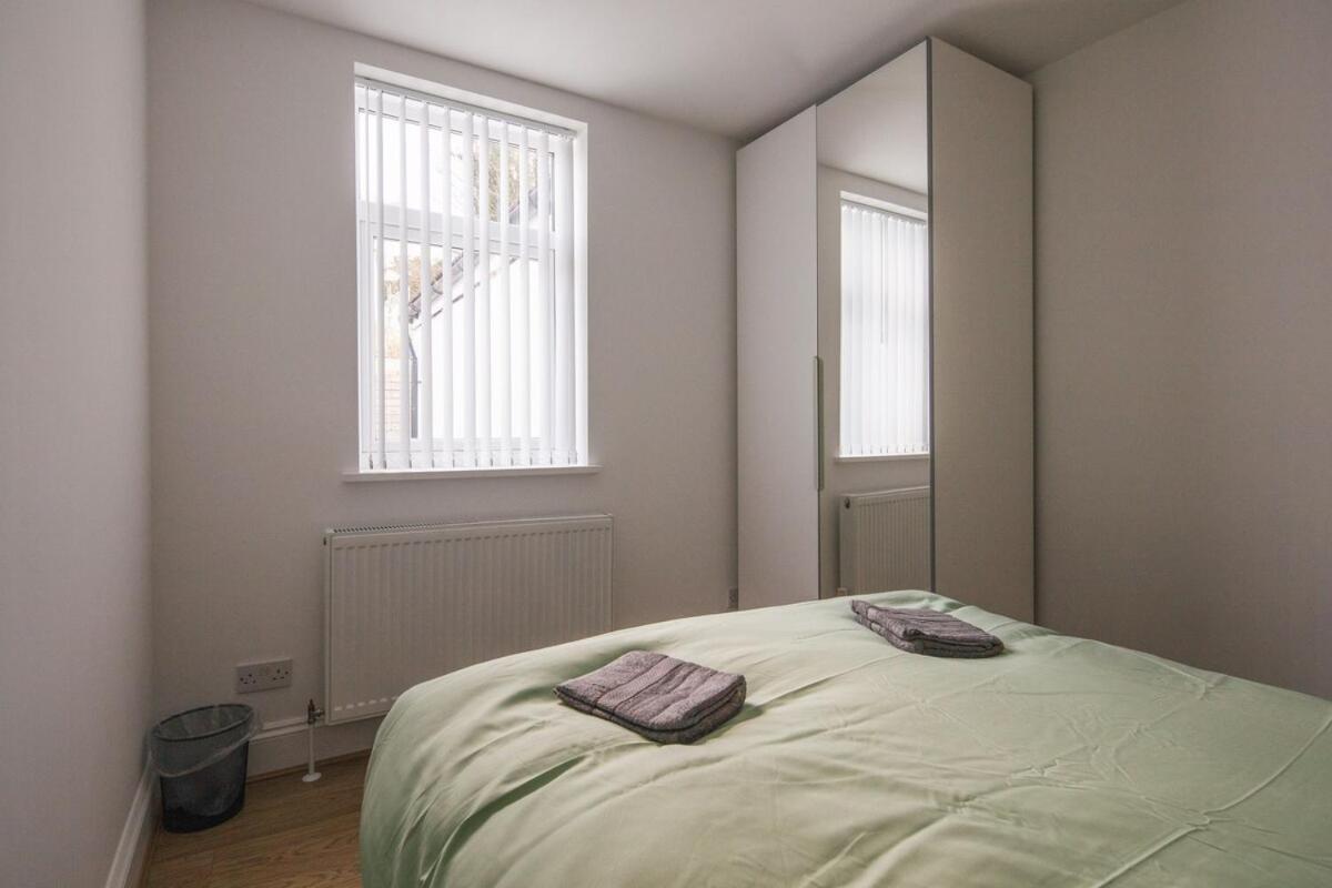 Spacious 3 Bedroom Home With Ps5 And Pool Table Near O2 Arena Canary Wharf And Elizabeth Line To Central ลอนดอน ภายนอก รูปภาพ
